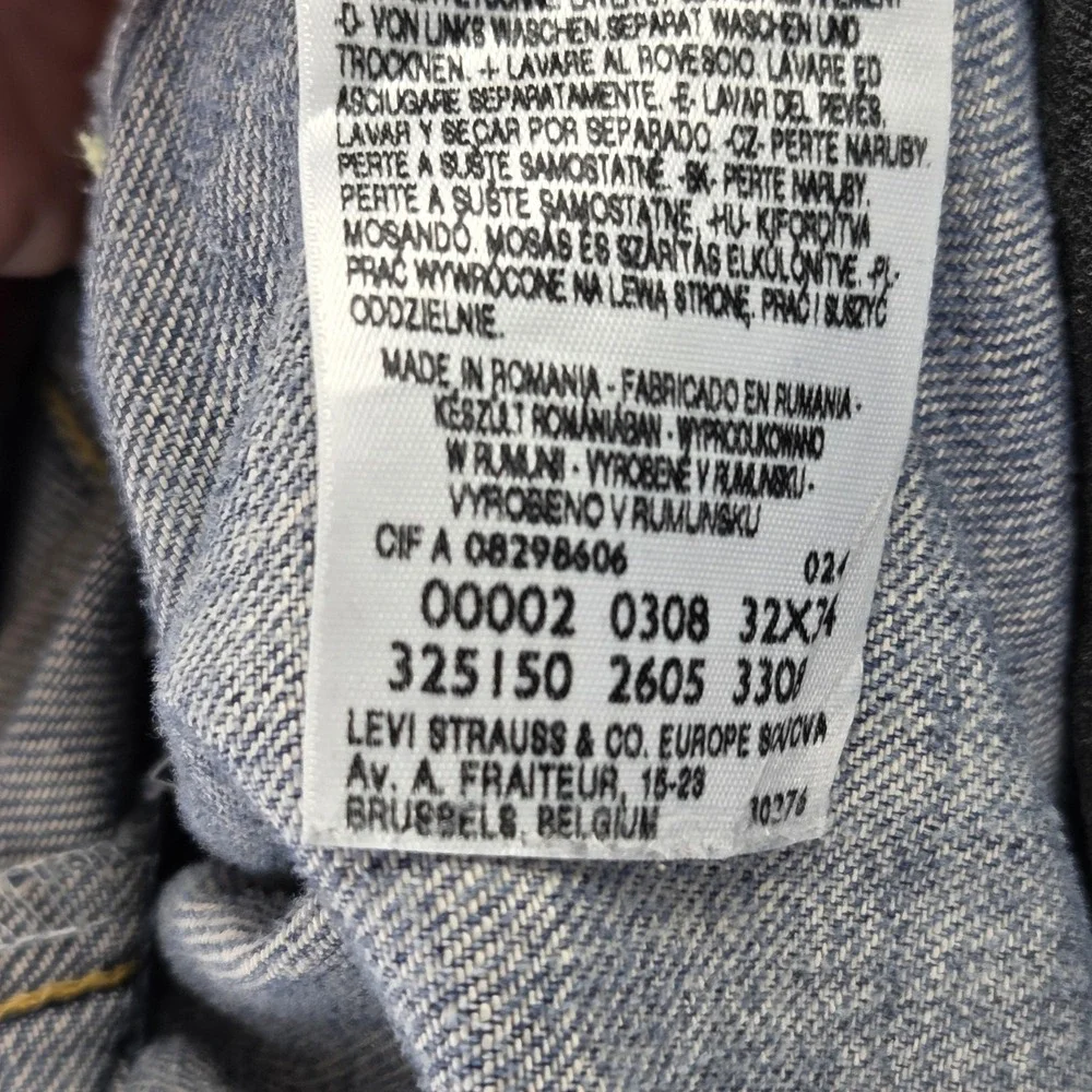 VTG Levis Engineered Jeans Mens Blue Twisted Buckle Back One Pocket Fits 30x30